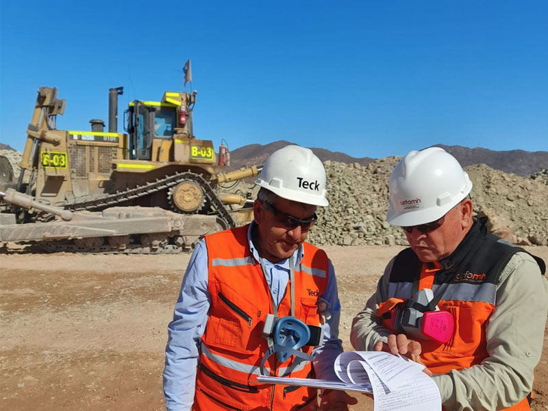 124 OPERADORES DE MINERA TECK CARMEN DE ANDACOLLO ACREDITAN COMPETENCIAS EN OPERACIÓN EQUIPOS MINA EN CEFOMIN